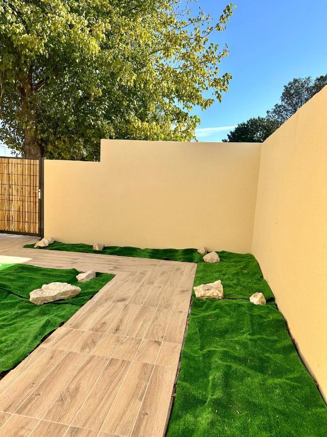 La Halte Occitane - Classe 3 Etoiles - Pour 6 Personnes, 3 Chambres, Parking, Terrasse, Tout Inclus Монтобан Екстер'єр фото
